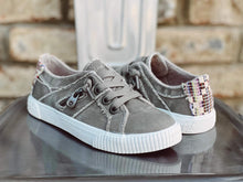 Load image into Gallery viewer, Youth Blowfish Fruit-K Sneaker - Wolf Gray

